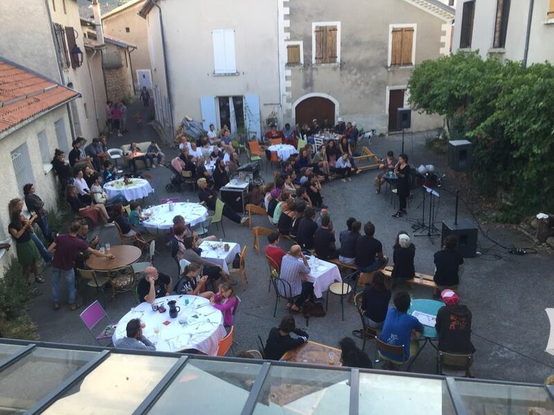 restaurant l'auberge de la tour à Saint Pierre d'Argençon