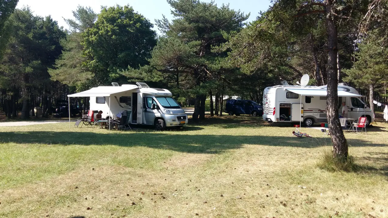 Camping du chevalet camping Hautes-Alpes 05 , camping éco-responsable 05, et chalets éco-responsables 05.