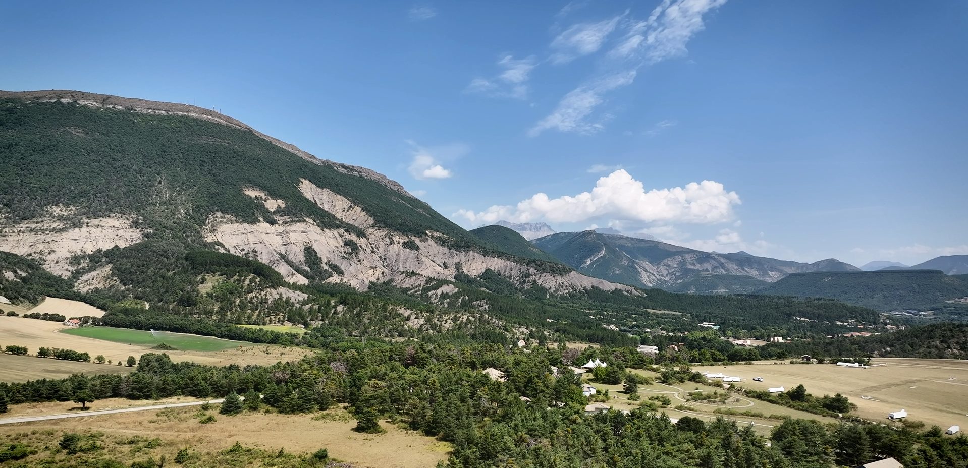 Camping du chevalet camping Hautes-Alpes 05 , camping éco-responsable 05, et chalets éco-responsables 05.