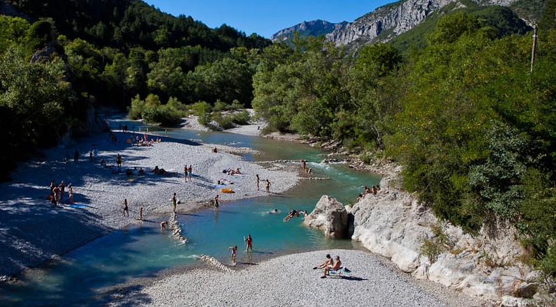 Camping du chevalet camping Hautes-Alpes 05 , camping éco-responsable 05, et chalets éco-responsables 05.